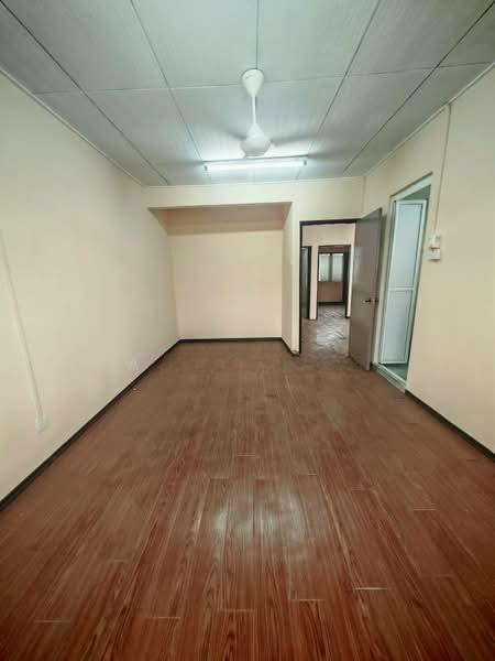 Bandar Menjalara - 3