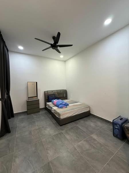 Taman Tropika - 4