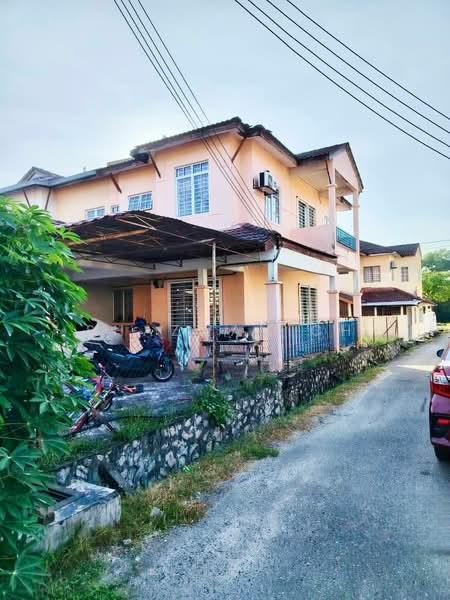 End Lot Double Storey Terrace Lorong Cakera Purnama Seksyen 12 Puncak Alam - 1