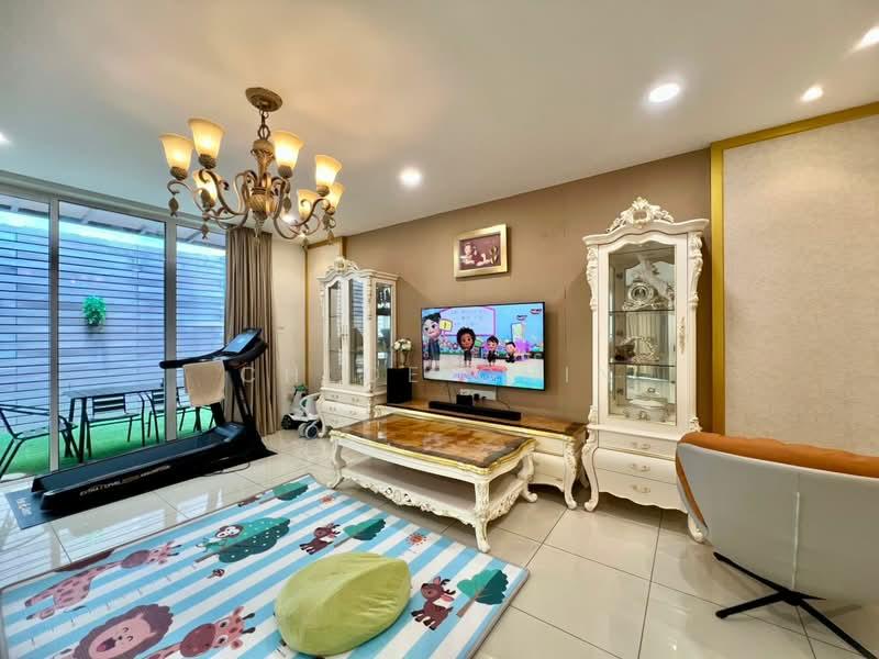 Kiara 2 @ Austin Heights 2 - 4