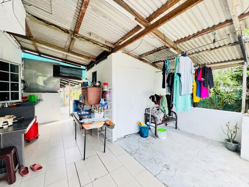 NON BUMI Single Storey Terrace Taman Mawar Puchong - 2