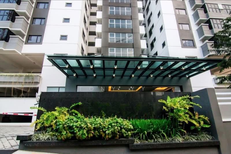 Royalle Condominium - 5