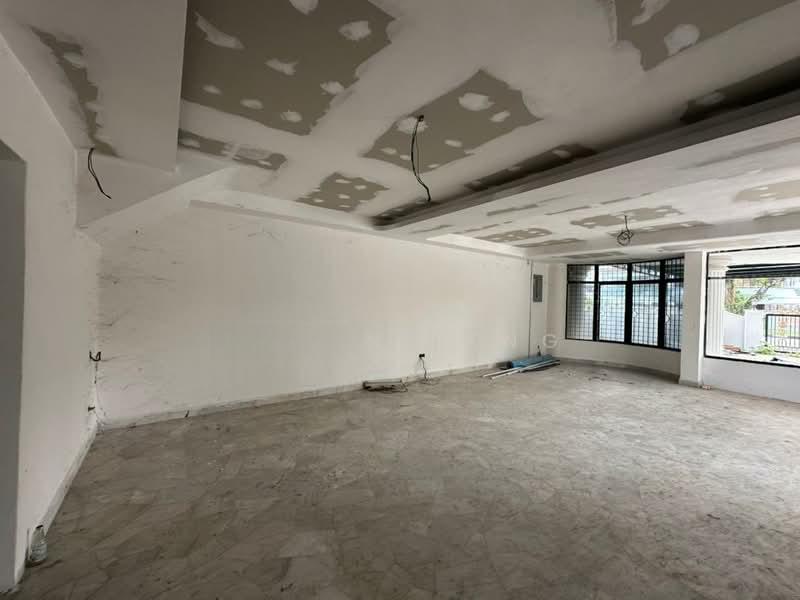 2.5 STOREY SEMI-D CORNER SALE AT JALAN GOH GUAN HO PARTIAL RENO & FULLY EXTEND WITH ALL WIRING READY - 1