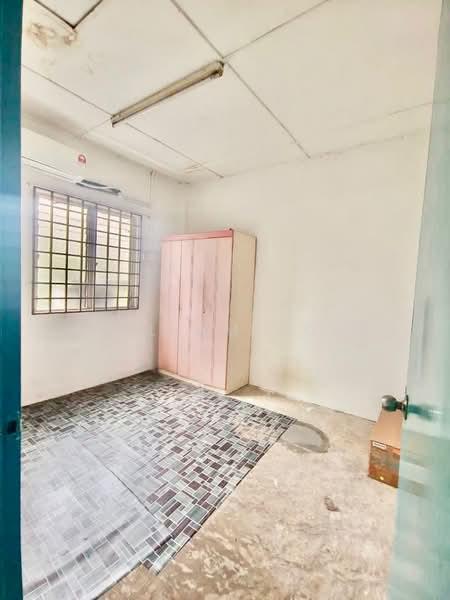 Flat Bukit Indah - 3