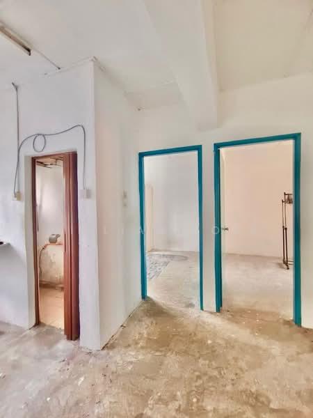 Flat Bukit Indah - 4