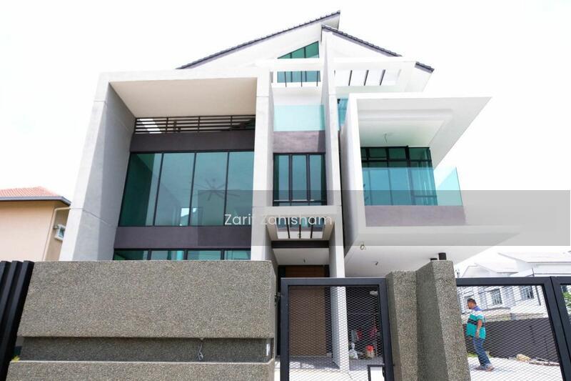 Taman Universiti Bangi Near GMI and UKM - 1