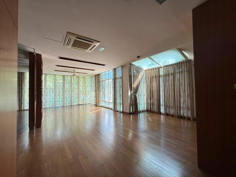 Bungalow at Kota Kemuning - 3