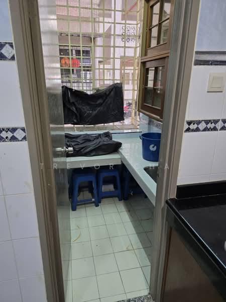 Pangsapuri Pelangi - 4