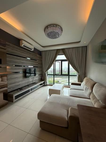 Crescent Bay Suites (Teluk Bayu) - 1