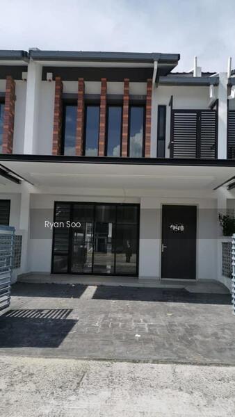 City of Elmina : Elmina Valley 2 - 4