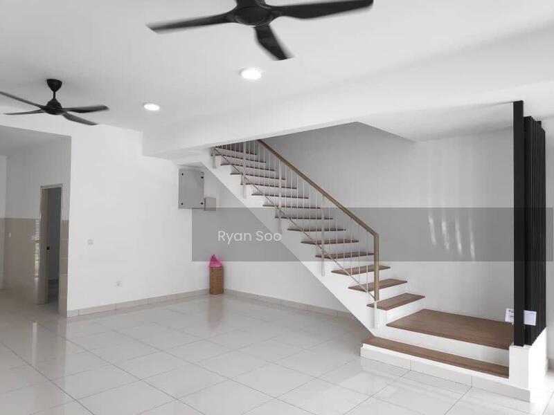 City of Elmina : Elmina Valley 2 - 1