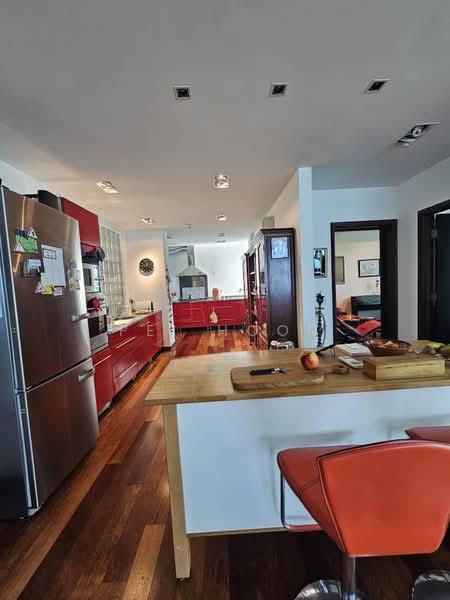 Sri Golden Bay Condominium - 4