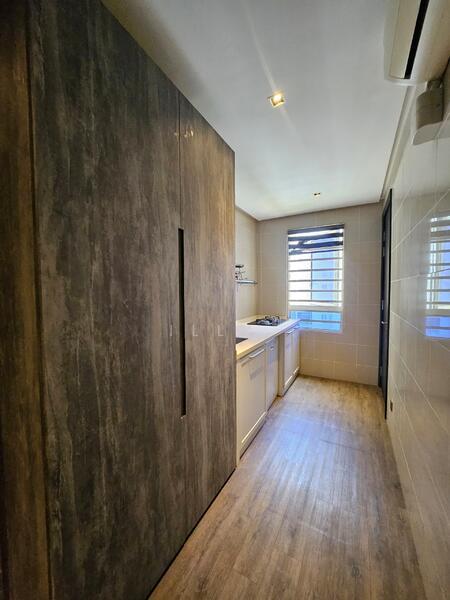 Quayside Seafront Resort Condominiums - 5