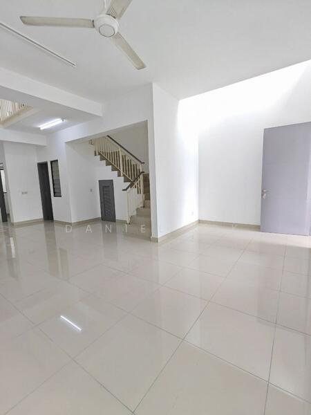 RM850k! 20x65ft! 5R4B! Facing Open Good Condition Setia Utama 2 Setia Alam 3 Sty Terrace House - 2