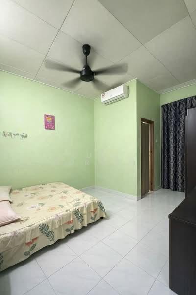 Taman Puteri Wangsa - 4