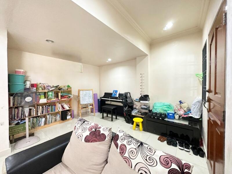 Mutiara Rini Mutiara Rini Mutiara Rini Mutiara Rini Mutiara Rini Mutiaras Rinis - 3