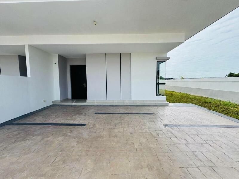 Sejati Lakeside 2 - 4