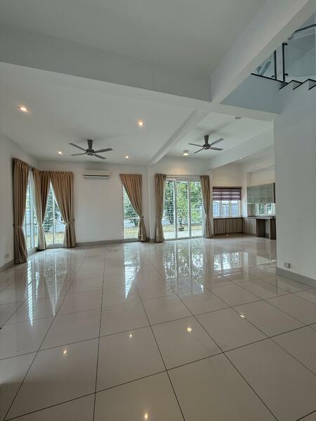 Villa Heights @ Taman Equine - 1