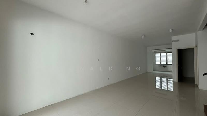 Raffles Residence 199 - 1