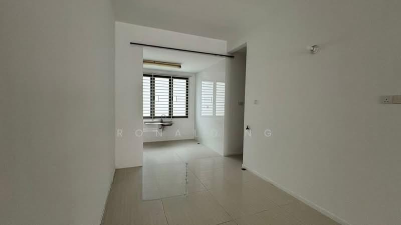 Raffles Residence 199 - 3