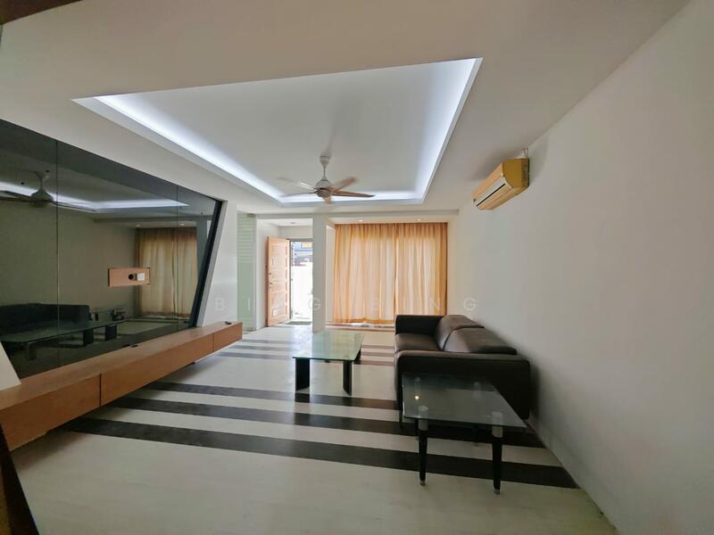 Jalan Cassia Bandar Botanic - 1