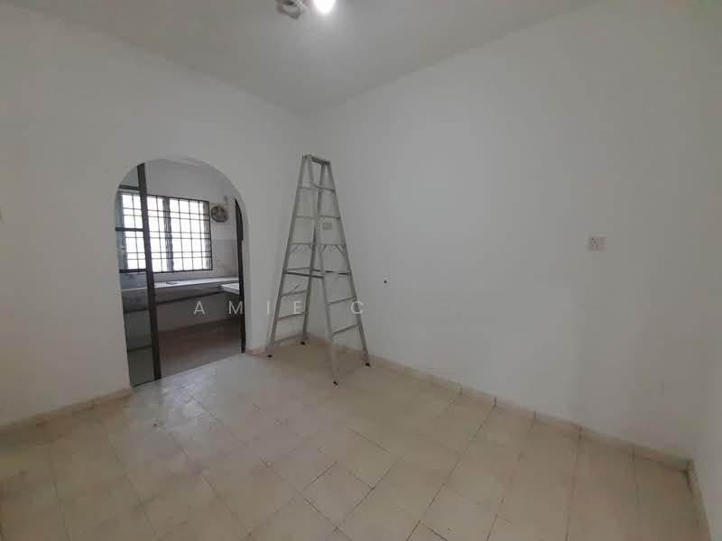 Pengkalan Double Storey Terrace House Facing Field For Sale - 4