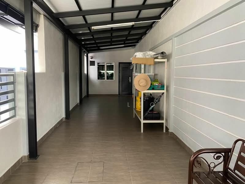 Semi-Detached House at Panorama Lapangan Saujana (Green Park) - 5