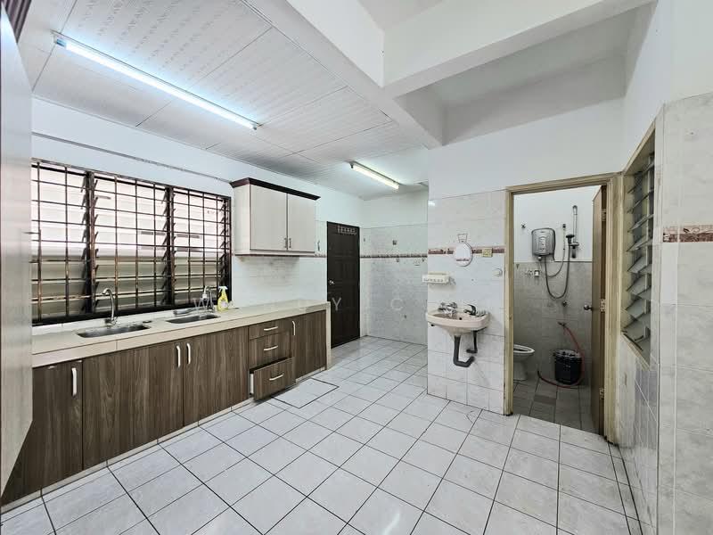 TAMAN PUCHONG UTAMA - 3