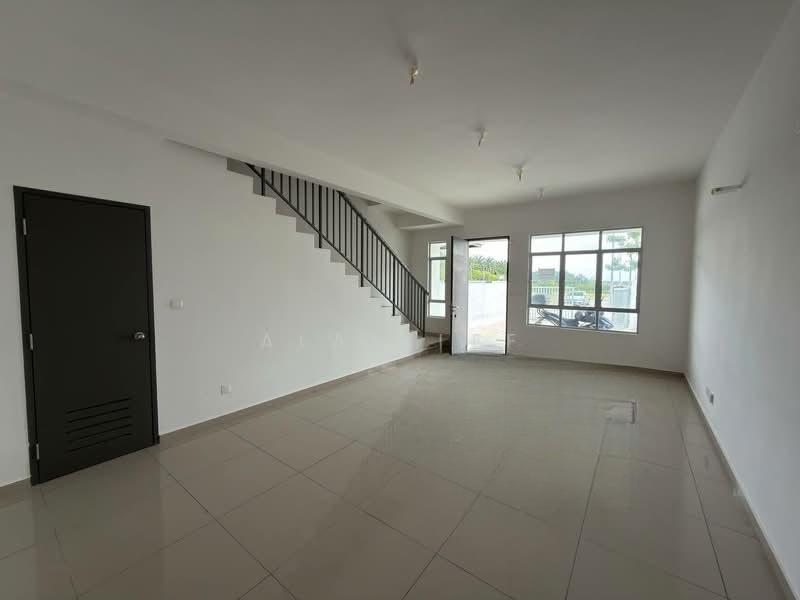 Taman Puncak Tropicana - 1