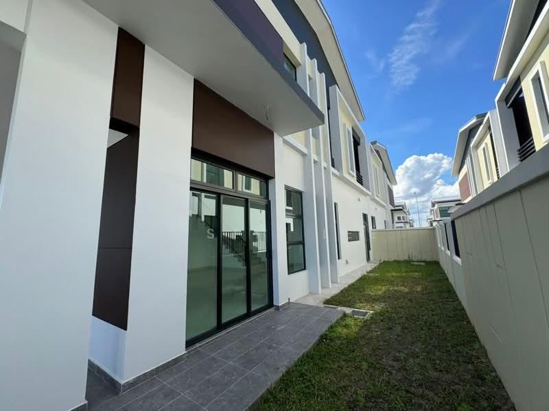 TAMAN IMPIAN EMAS (HONEYDALE RESIDENCE) - 3