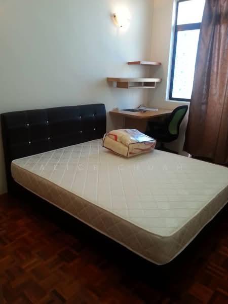 Eden Seaview Condominium - 2