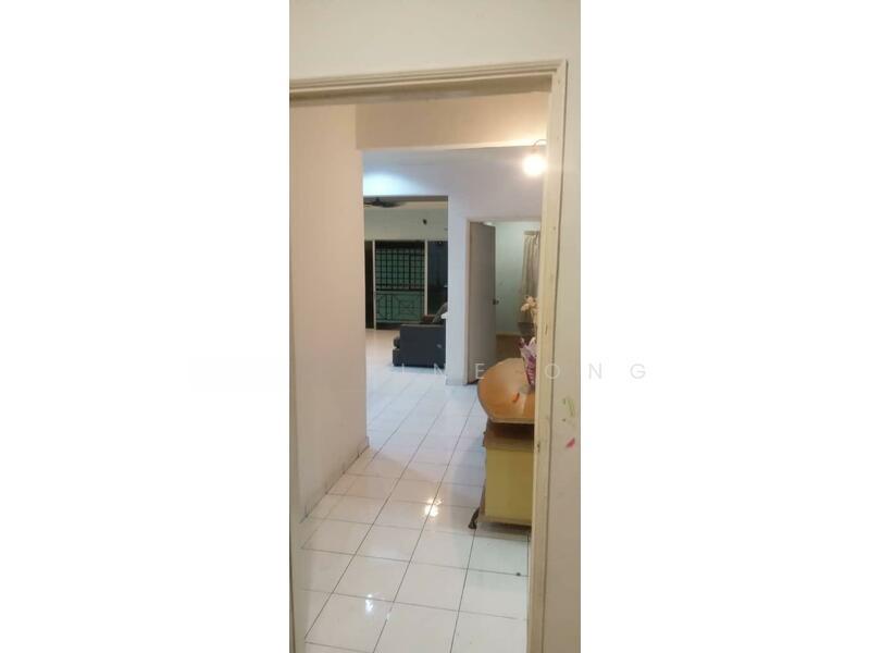 Lily & Jasmine Apartment - 2