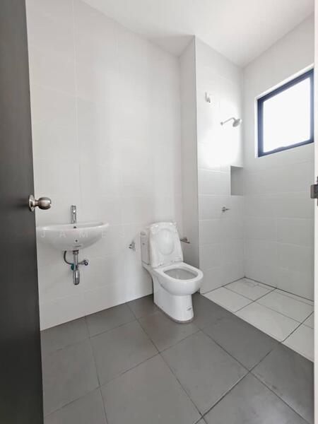 Attleborough / Tate Bilston 22'x65' @ Eco Botanic - 5