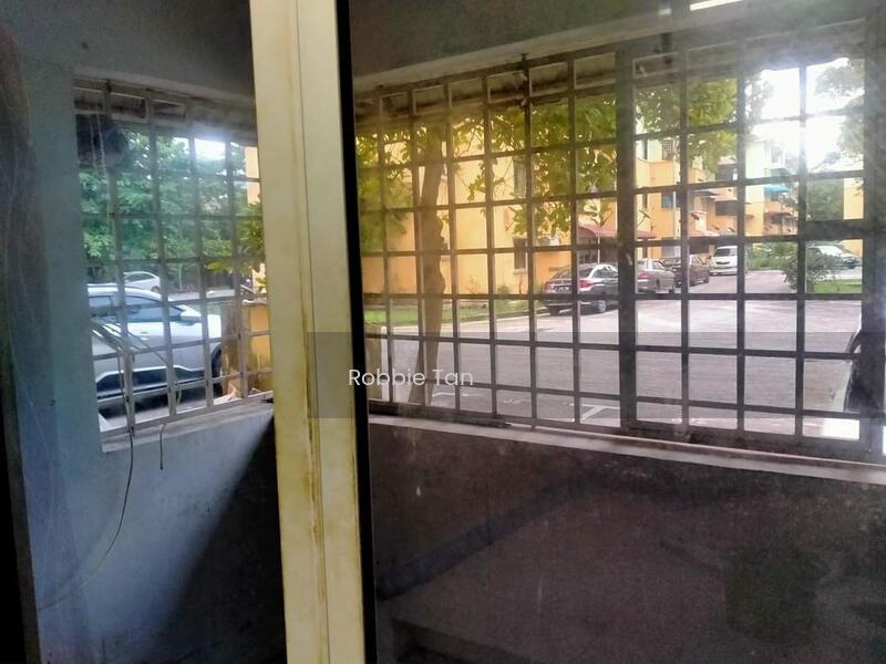 Lily & Jasmine Apartment - 2