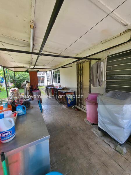 Bungalow at Seksyen 11 - 3