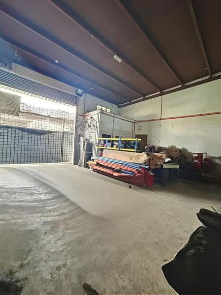 Seelong - 1.5 Storey Terrace Factory (Intermediate Lot) for Sale - 1