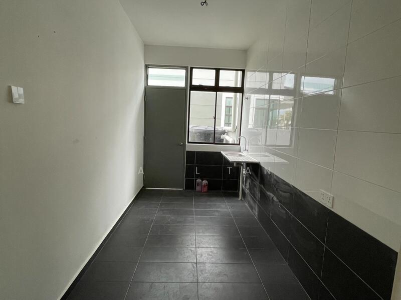 Taman Sawit Ria - 4