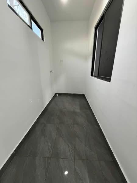 taman selesa jaya - 5