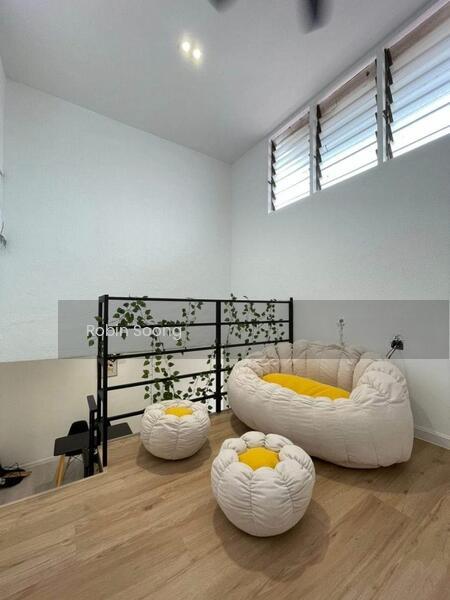 Freehold 1 Storey Terrace house at Bukit Beruang - 4