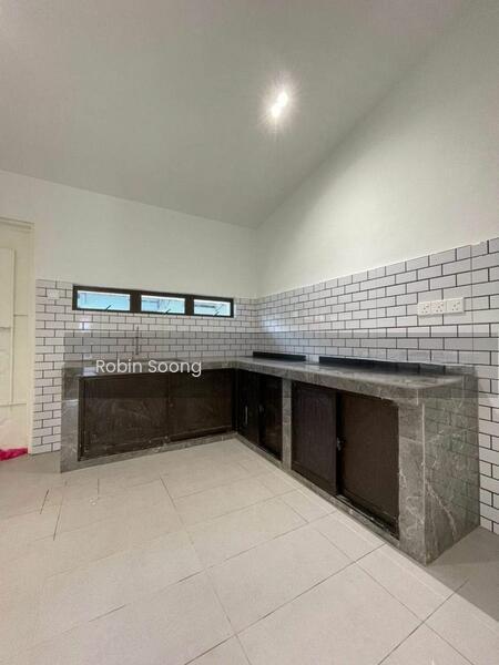 Freehold 1 Storey Terrace house at Bukit Beruang - 5