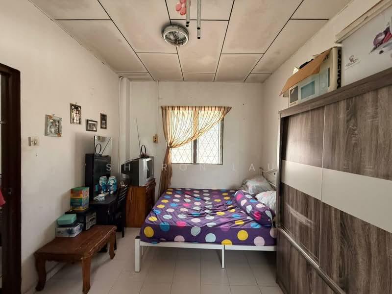 Taman Daya - Jalan Nipah 11, 12 - 2