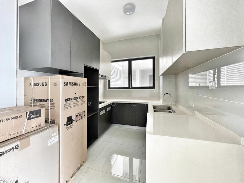 Kings Bay @ Country Garden Danga Bay - 2