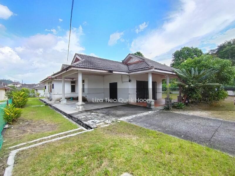 Bungalow at Bukit Sentosa - 3