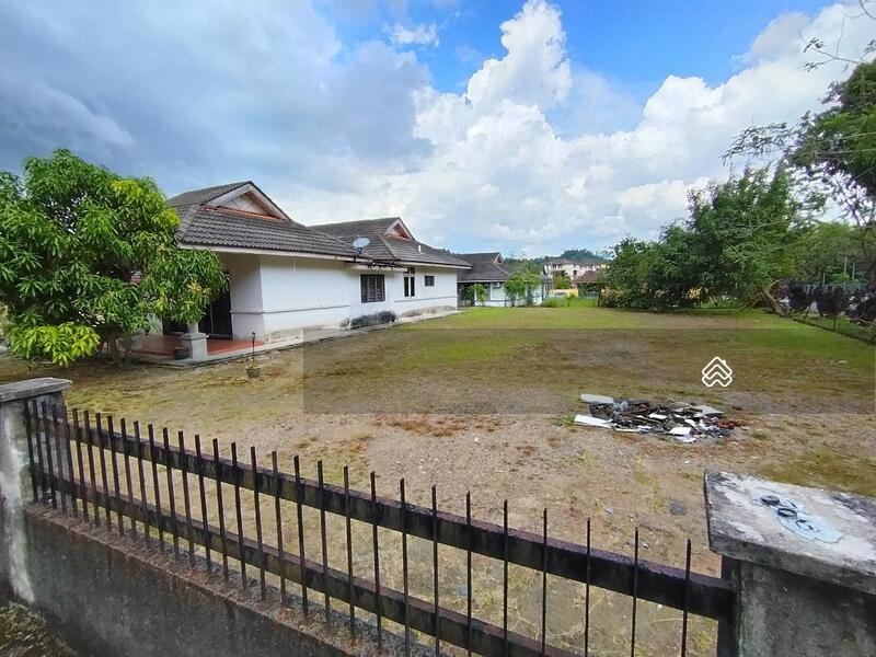 Bungalow at Bukit Sentosa - 4