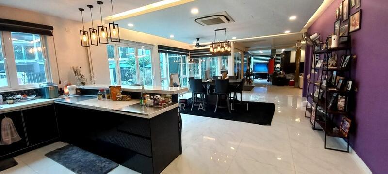 2.5-storey Terraced House at USJ Heights - 2