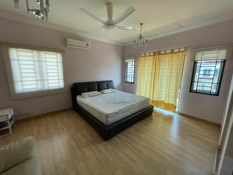 Terraced House at Kinrara Mas - 4