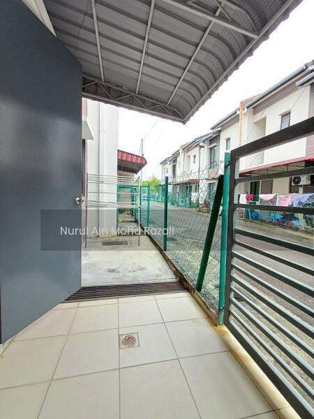 Bandar Ainsdale : Anggun - 5