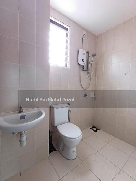 Bandar Ainsdale : Anggun - 3