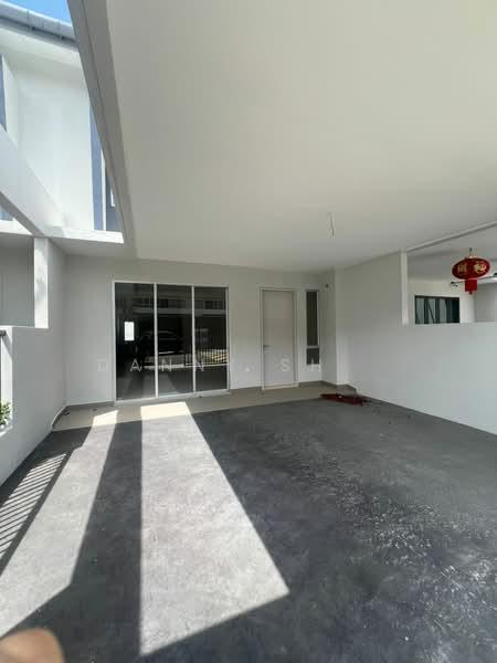 Bandar Ainsdale : Anggun - 3