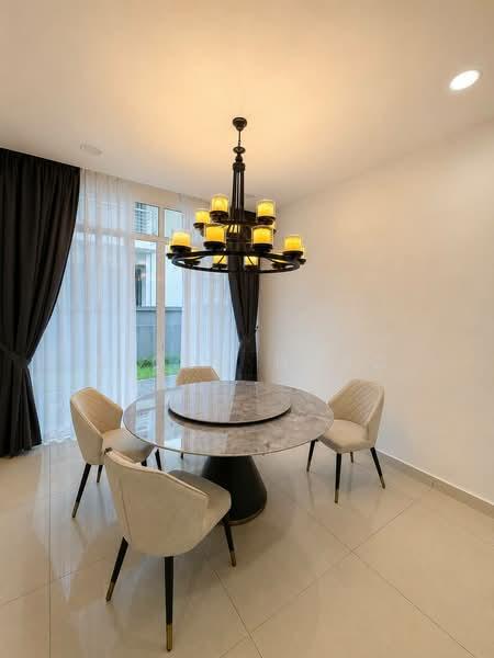 BANDAR DATO' ONN, PERJIRANAN 8 (CANNA 2) - 4